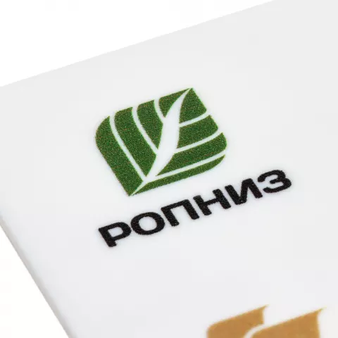 УФ-печать: Флешка Card — пример нанесения логотипа