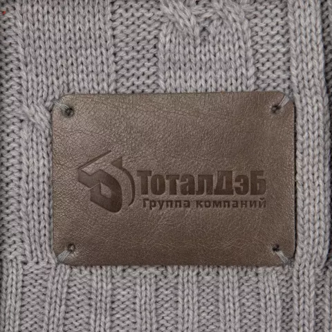Тиснение: Плед Trenza — пример нанесения логотипа