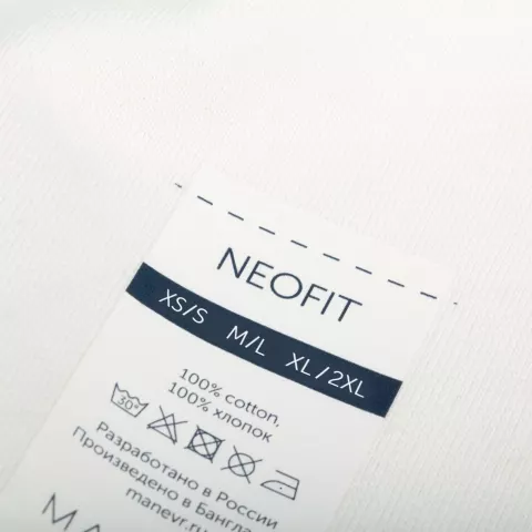 DTF-печать: Свитшот Neofit — пример нанесения логотипа