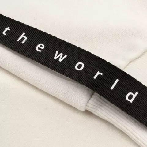 Шелкография: Джоггеры J2 — пример нанесения логотипа
