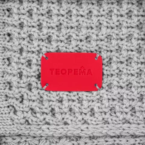 Тиснение: Лейбл Eta Latte — пример нанесения логотипа