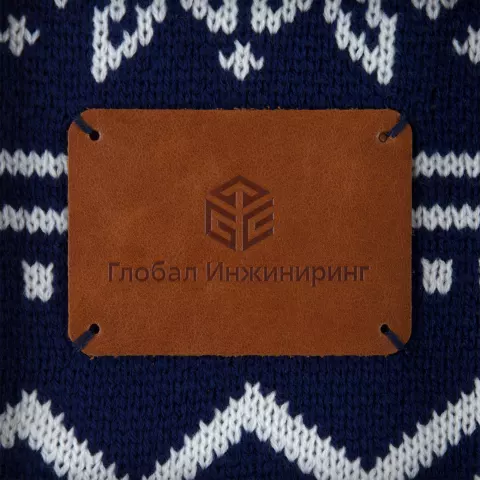 Тиснение: Плед Elnik — пример нанесения логотипа