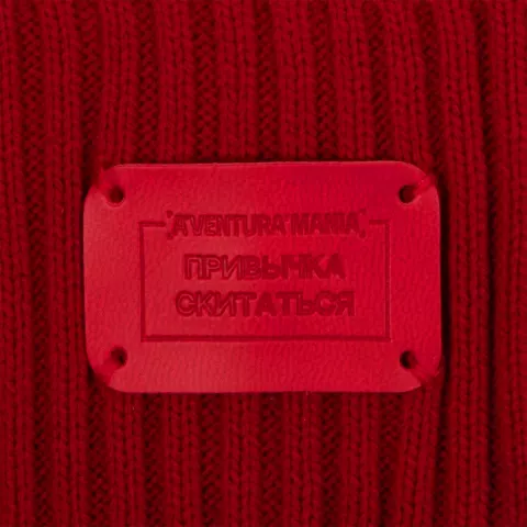 Тиснение: Варежки Elnik — пример нанесения логотипа