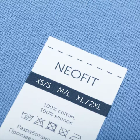 DTF-печать: Свитшот Neofit — пример нанесения логотипа