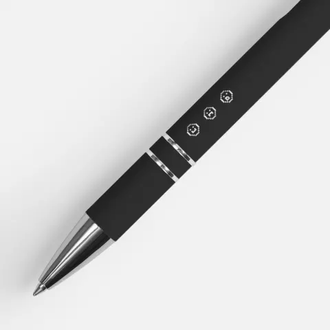 Лазерная гравировка: Ручка шариковая Keskus Soft Touch — пример нанесения логотипа