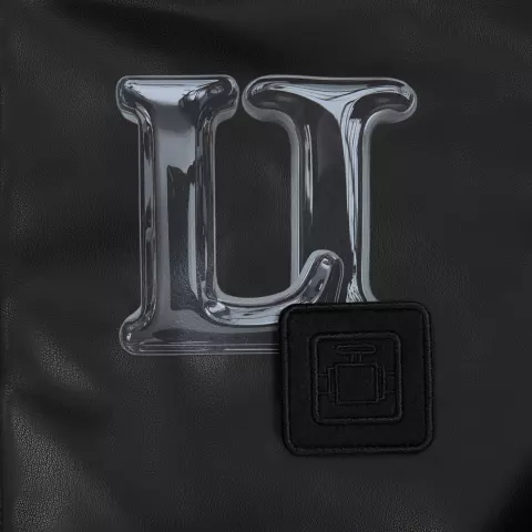 DTF-печать: Бомбер из искусственной кожи Univer — пример нанесения логотипа