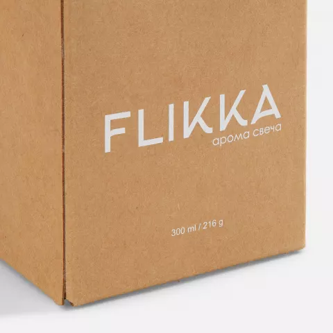 Шелкография: Ароматическая свеча Flikka — пример нанесения логотипа