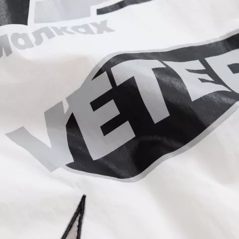 DTF-печать: Куртка унисекс Veter — пример нанесения логотипа